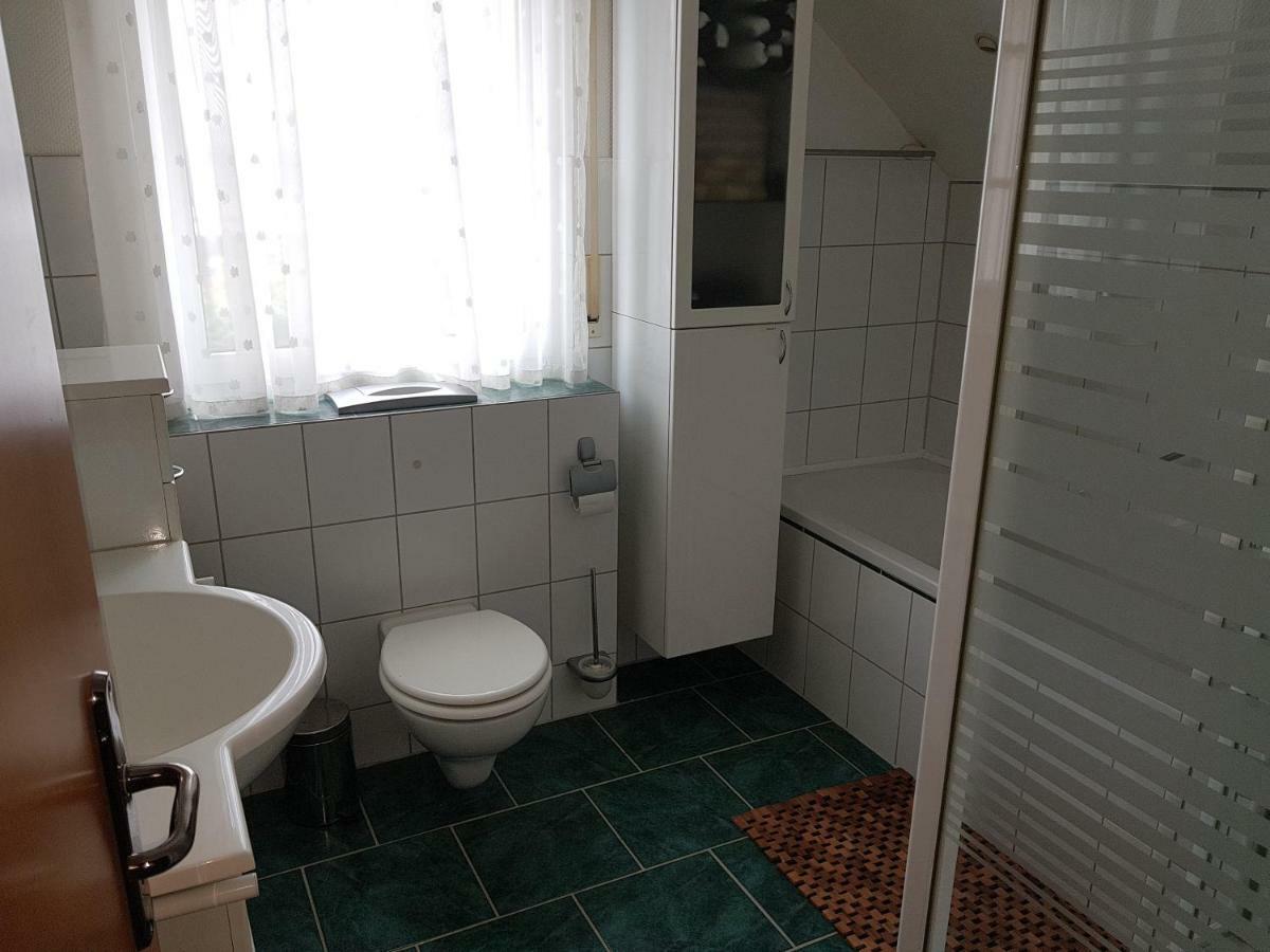 Ferien, Messewohnung In Der Nahe Des Uniklinikum Дюссельдорф Экстерьер фото