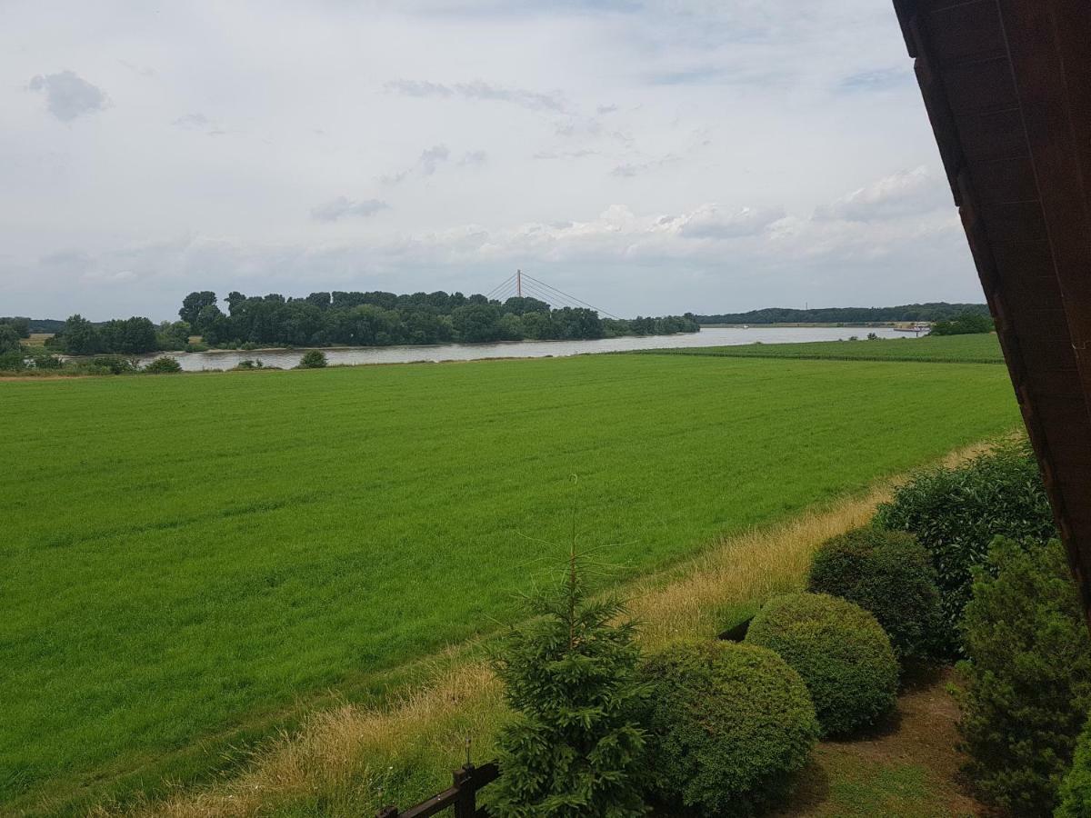 Ferien, Messewohnung In Der Nahe Des Uniklinikum Дюссельдорф Экстерьер фото