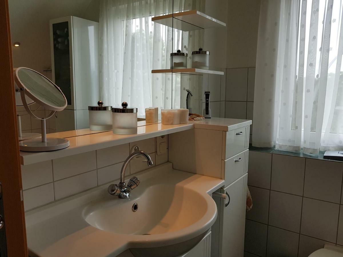Ferien, Messewohnung In Der Nahe Des Uniklinikum Дюссельдорф Экстерьер фото